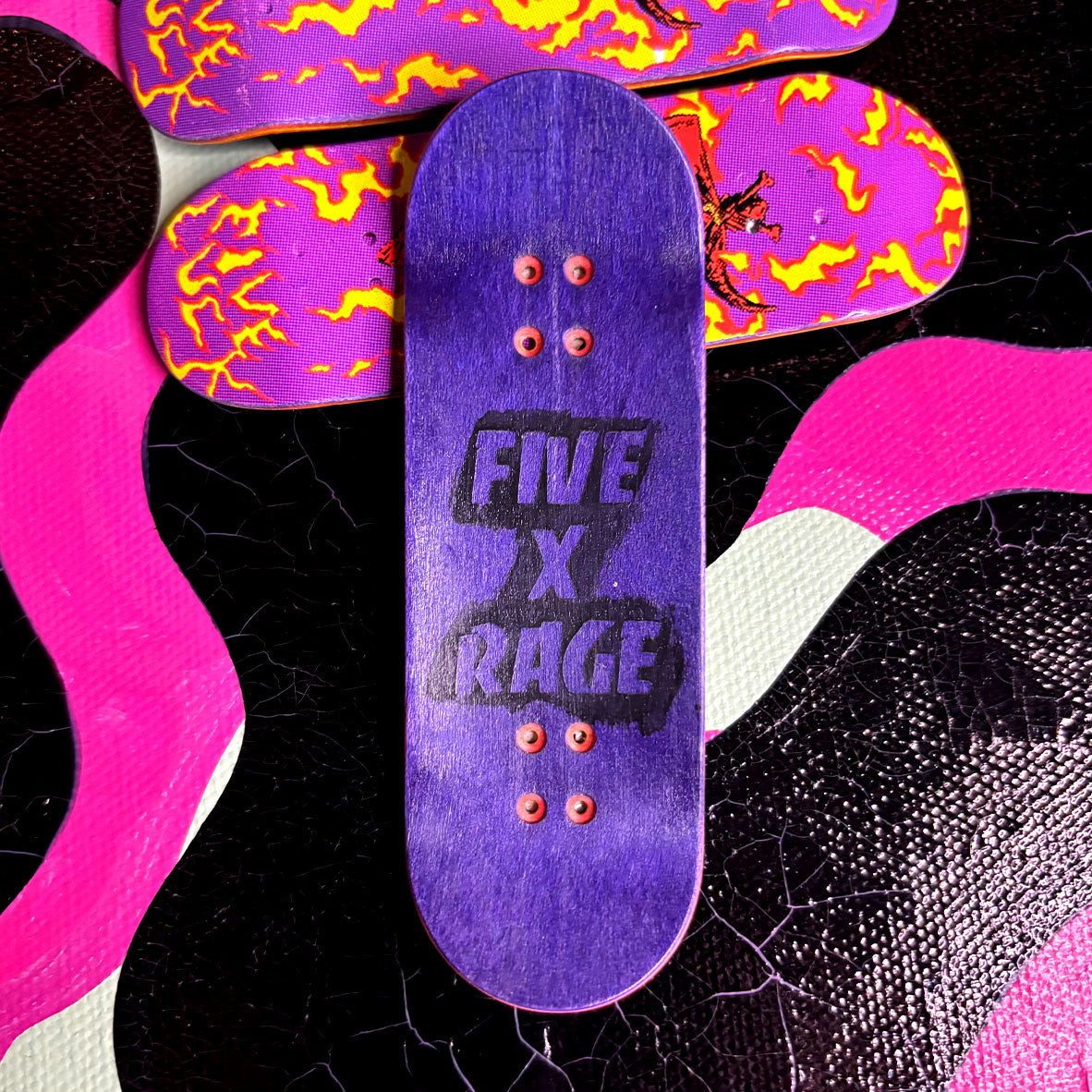 RageQuit X Five Luck Bisco Sacred Hatchet Real Wear 32mm - Purple/Red/Yellow